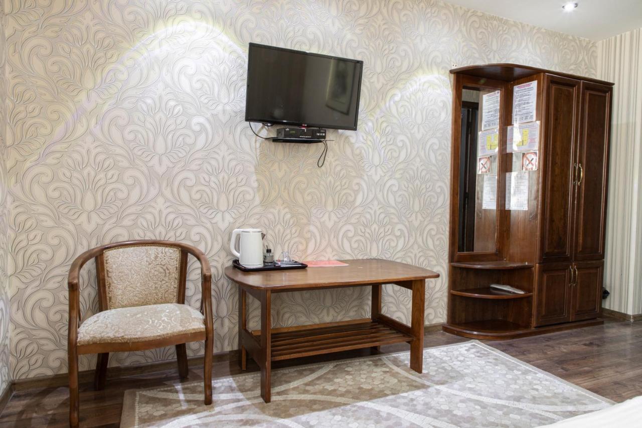 Nur M Hotel Tashkent Esterno foto