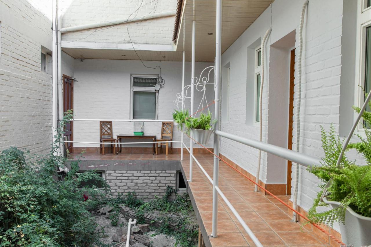 Nur M Hotel Tashkent Esterno foto