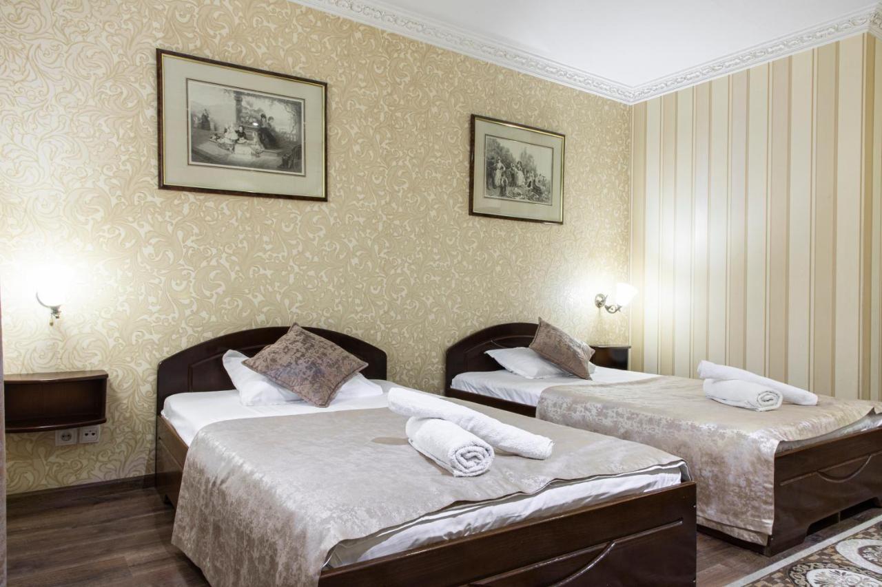 Nur M Hotel Tashkent Esterno foto