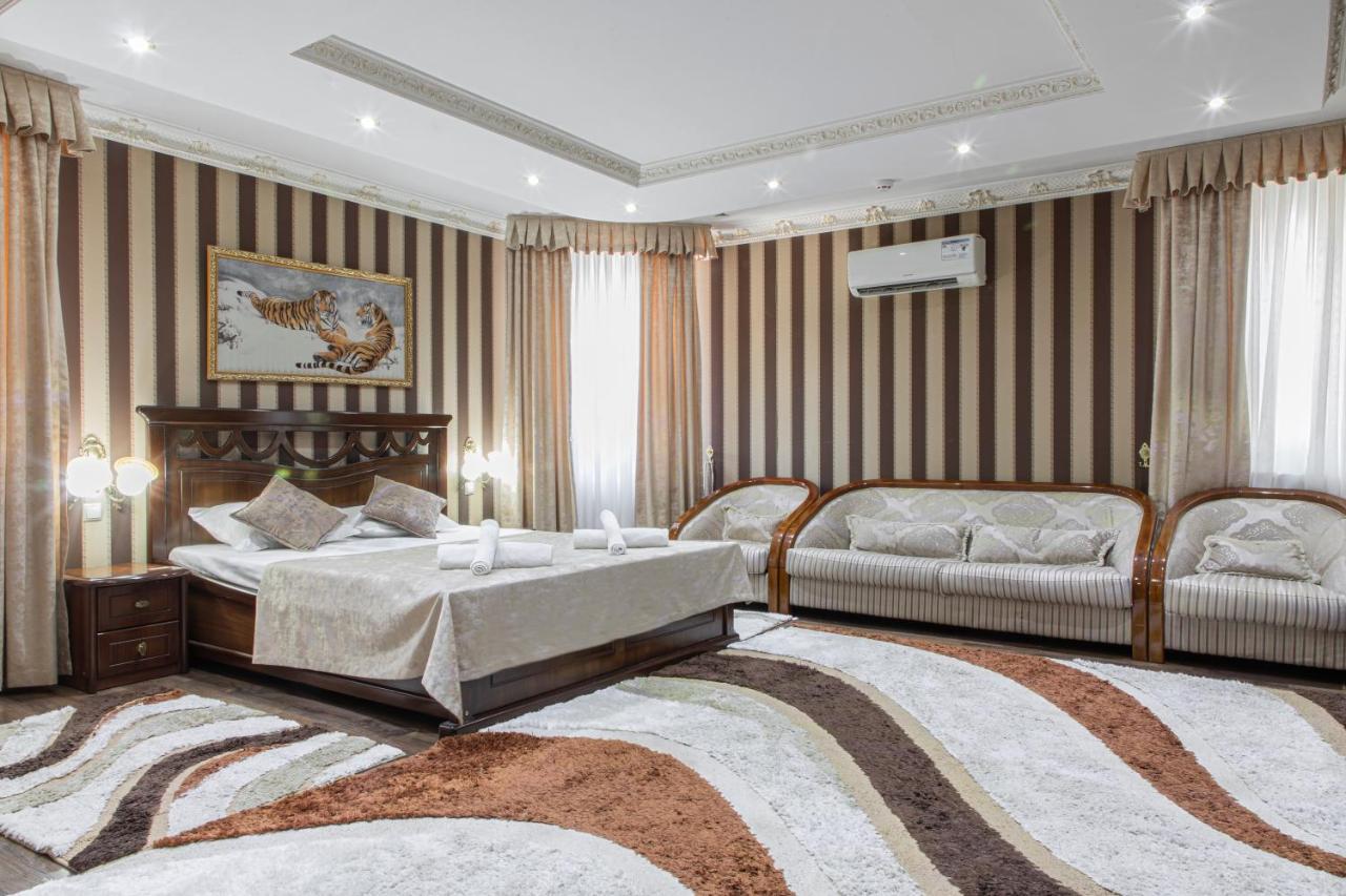 Nur M Hotel Tashkent Esterno foto